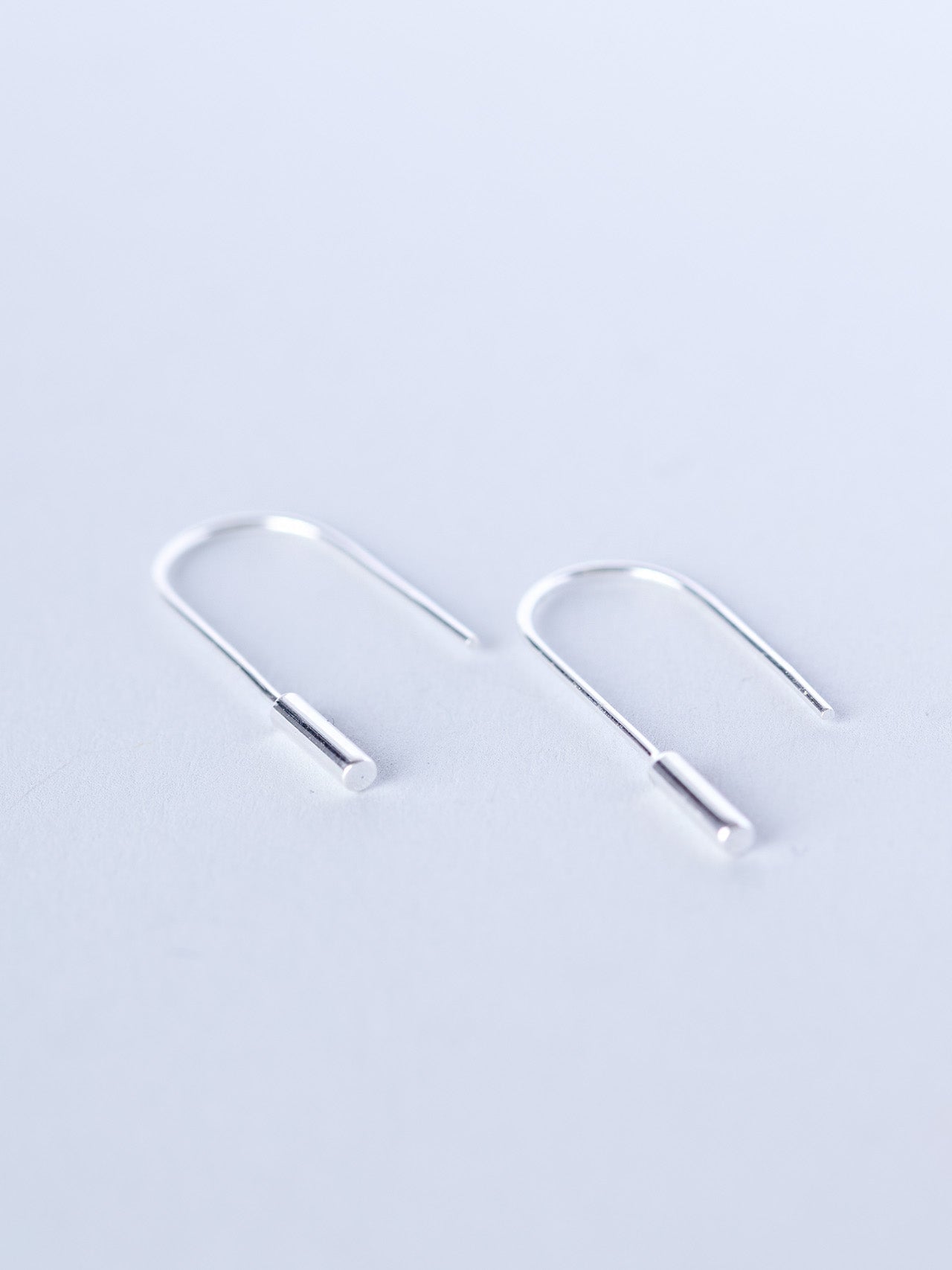 Boucles d'oreilles filée en argent sterling avec colonne