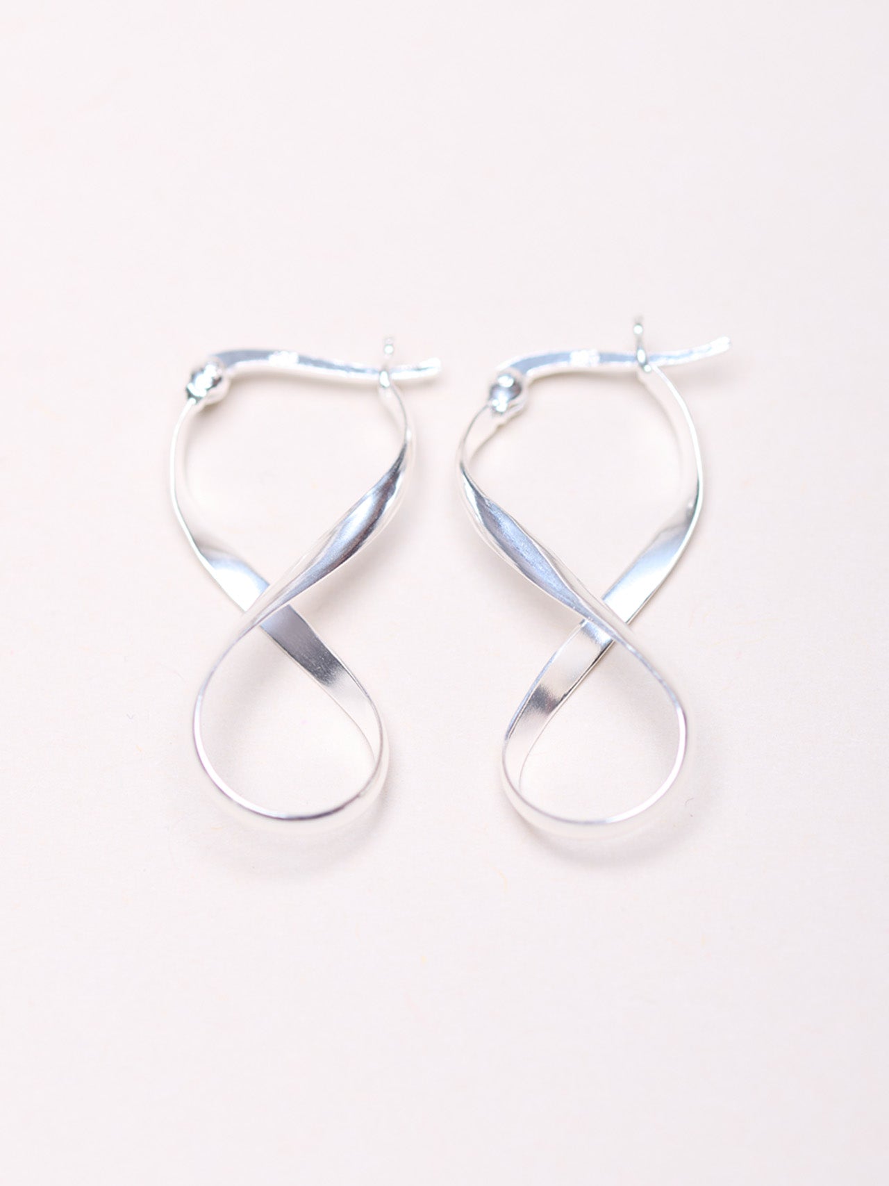 Boucles d'oreilles torsadées en argent sterling