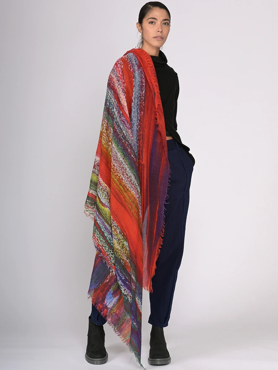Écharpe en laine fine à touches de couleur