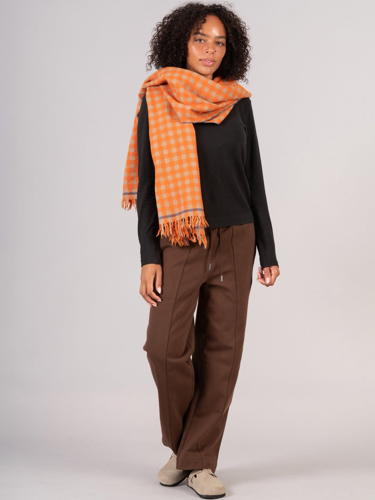 Écharpe à carreaux orange en pure laine