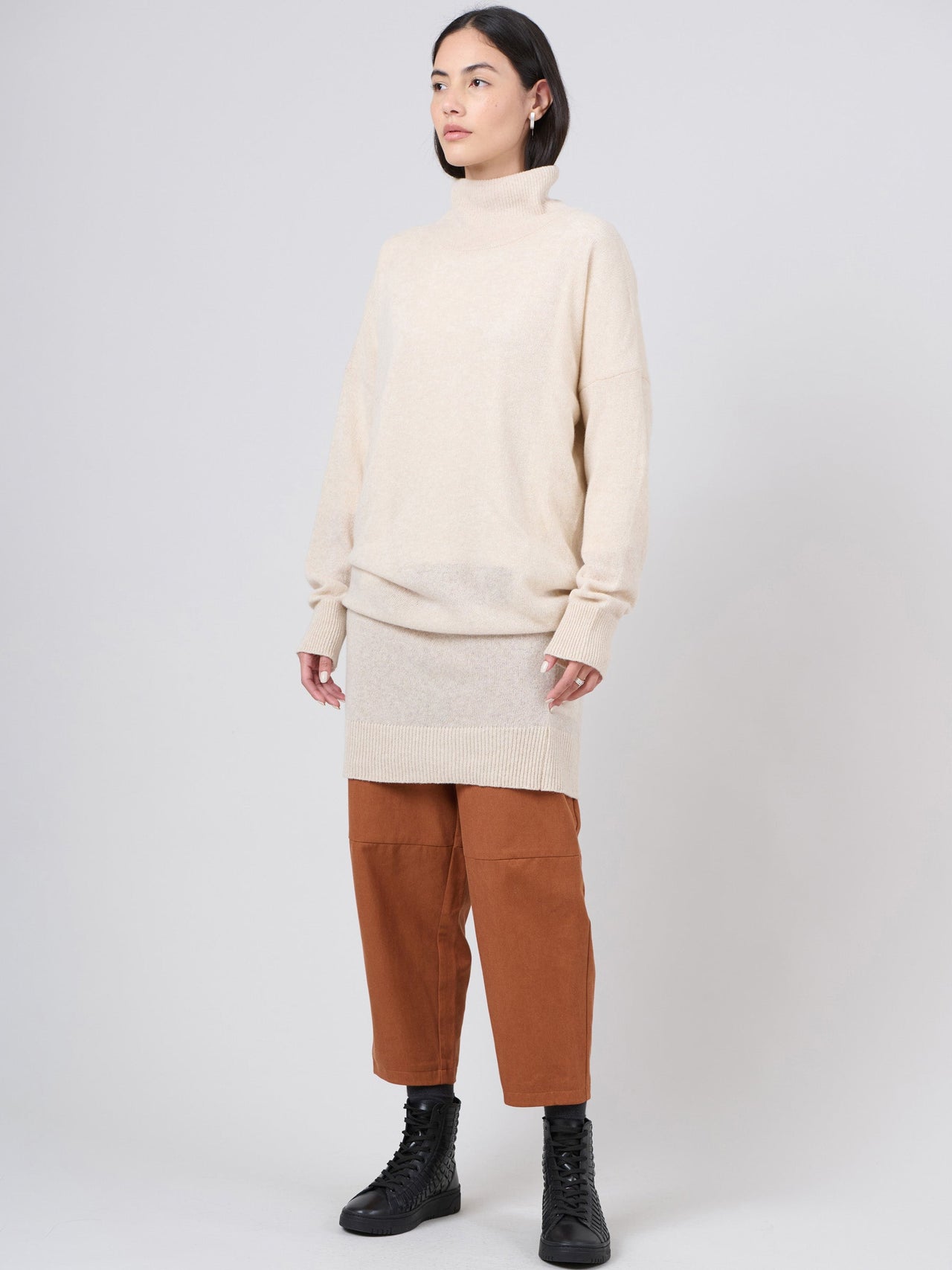 Robe oversize pure laine à col roulé