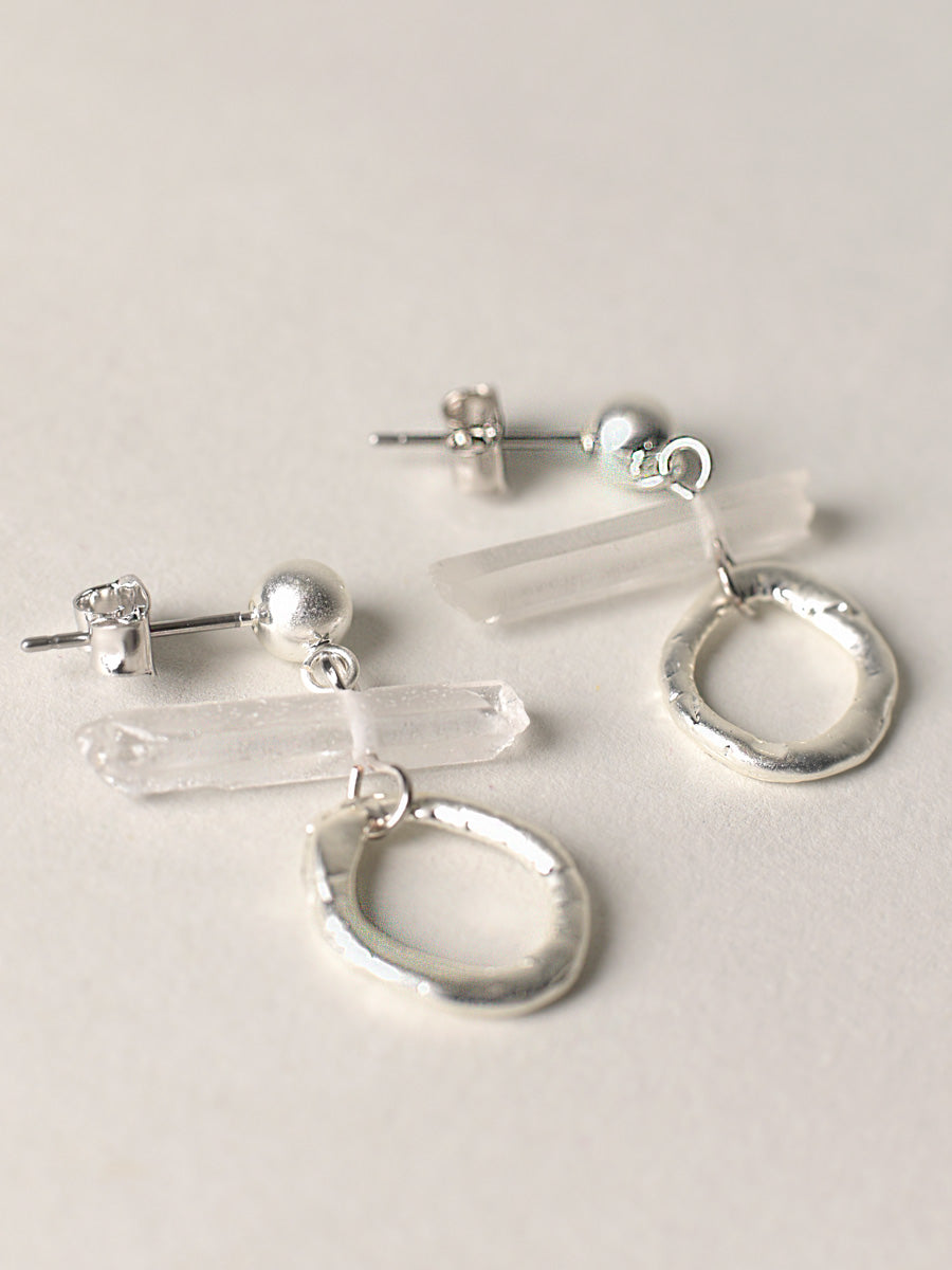 Boucles d'oreilles avec cristal et anneau organique - Argent
